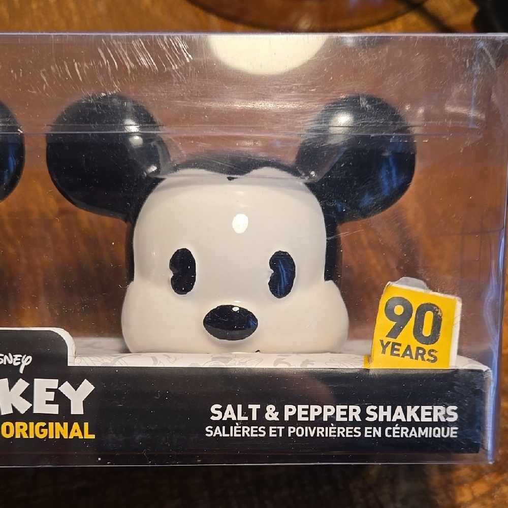 Disney Mug and Mickey Salt &‎ Pepper Shakers - Picture 6 of 10